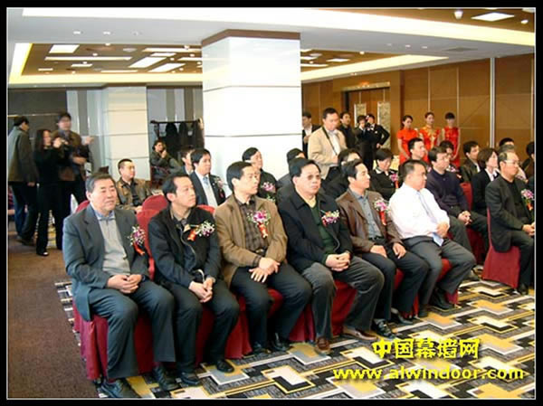 中央电视台&中山盛兴幕墙签约中央电视台新台