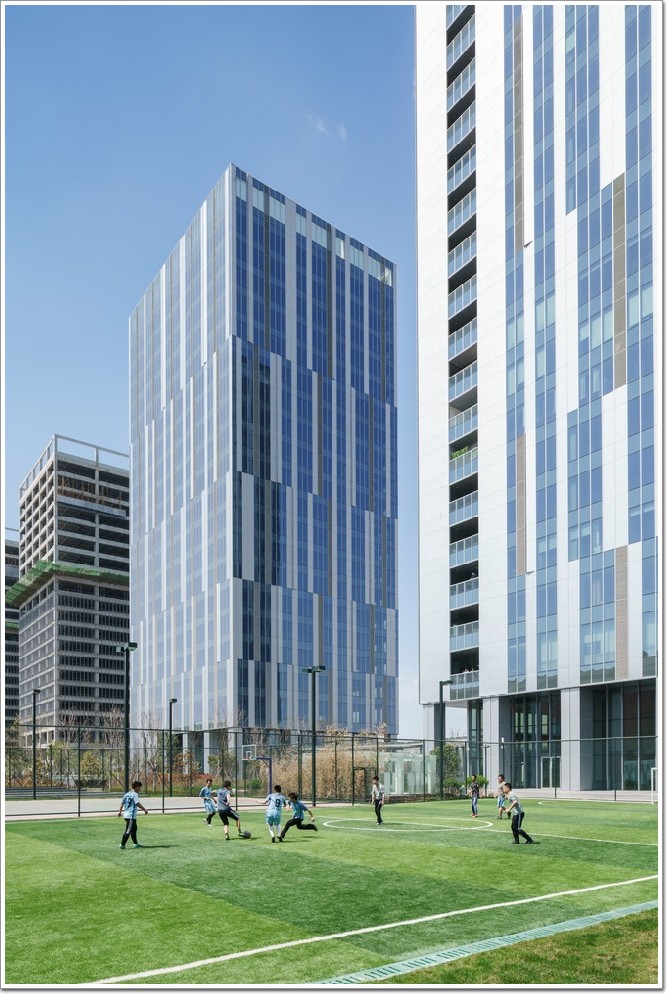 西安环普高新科技产业园办公楼铝板+玻璃幕墙